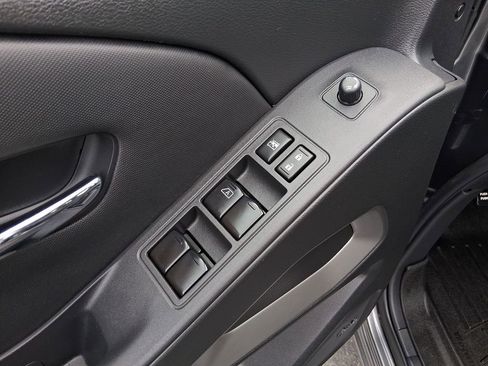 Used 2023 Nissan Frontier SV w/ SV Convenience Package image 18