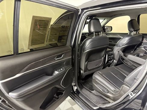 Used 2022 Jeep Grand Cherokee L Limited image 29