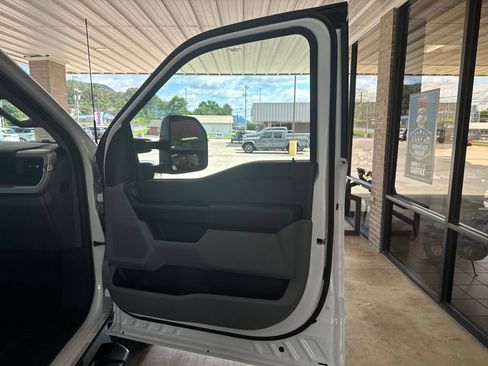Used 2025 Ford F350 XL w/ XL Driver Assist Package AWD/4WD image 21