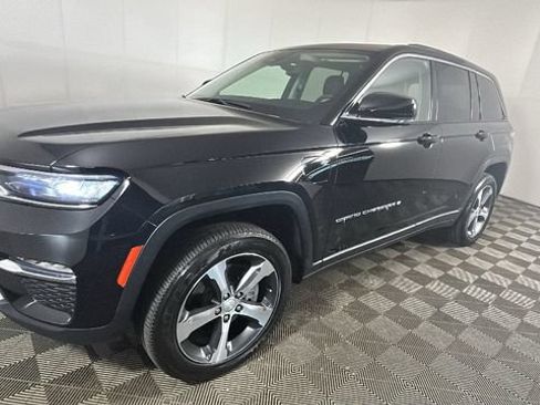 Used 2023 Jeep Grand Cherokee 4WD 4xe image 6