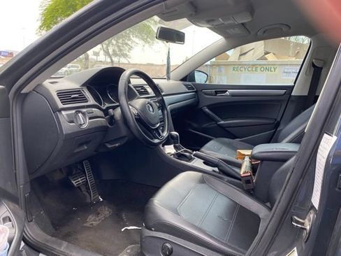Used 2017 Volkswagen Passat 1.8T R-Line FWD image 6