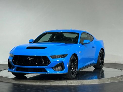 Used 2026 Ford Mustang GT Premium RWD image 5