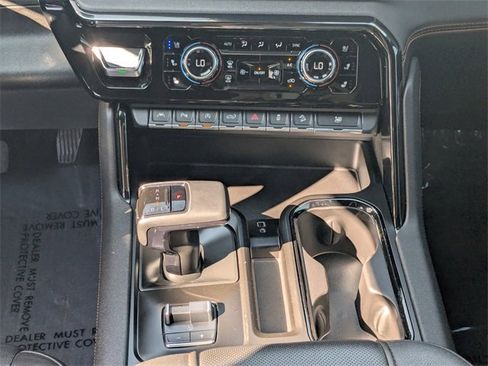 Used 2023 GMC Sierra 1500 AT4 w/ AT4 Premium Package image 19