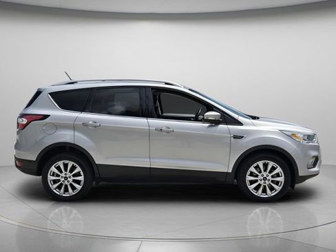 Used 2018 Ford Escape Titanium FWD image 5
