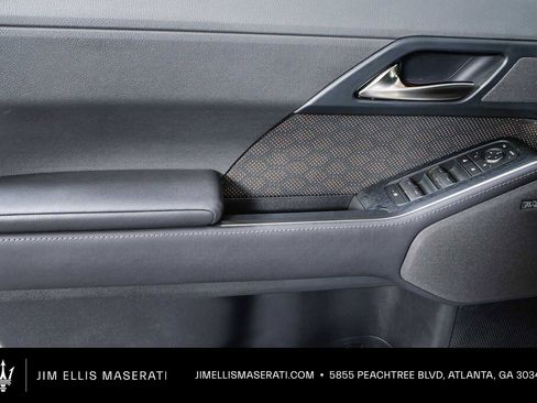 Used 2025 Lexus GX 550 w/ Accessory Package (2T) AWD/4WD image 7