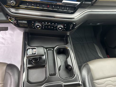 Used 2024 Chevrolet Silverado 1500 ZR2 image 17