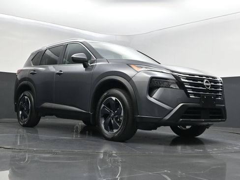 Used 2026 Nissan Rogue SV w/ SV Premium Package AWD/4WD image 38