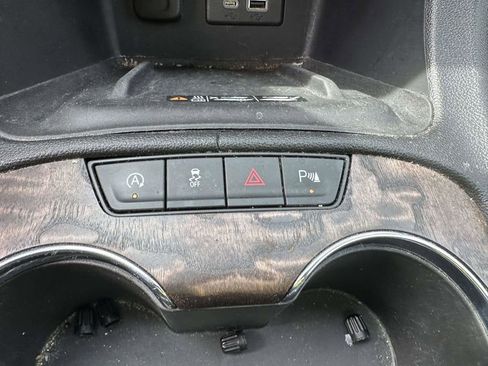 Used 2020 GMC Acadia Denali image 32