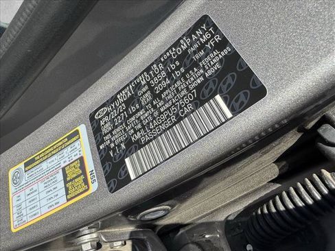 Certified 2023 Hyundai Elantra SE FWD image 19