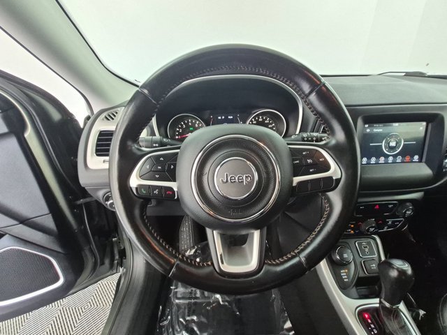 Used 2020 Jeep Compass Latitude AWD/4WD image 28