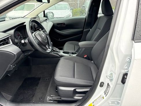 Used 2023 Toyota Corolla LE image 32