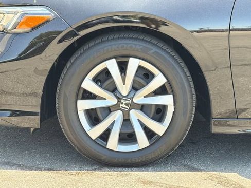 Certified 2025 Honda Civic LX image 32