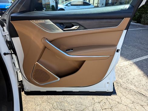 Used 2023 Jaguar F-PACE S image 32