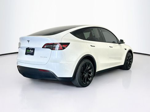 Used 2022 Tesla Model Y Long Range AWD/4WD image 9
