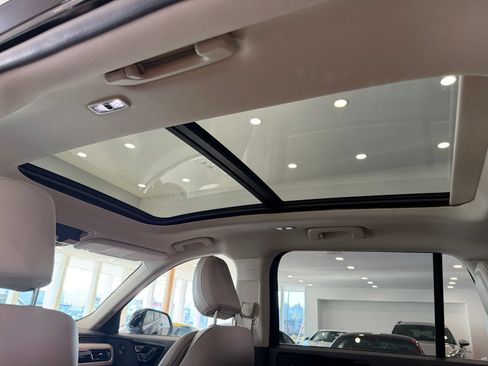 Used 2022 Lincoln Aviator Reserve RWD image 15