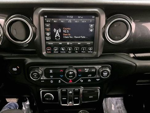 Used 2021 Jeep Wrangler Unlimited Sahara image 15