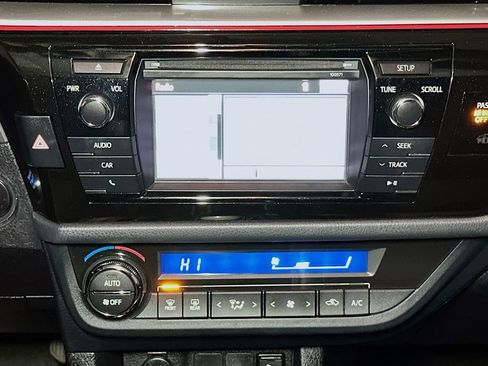 Used 2016 Toyota Corolla S Special Edition FWD image 11