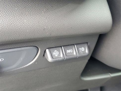 Certified 2021 Buick Envision Essence w/ Technology Package I image 25