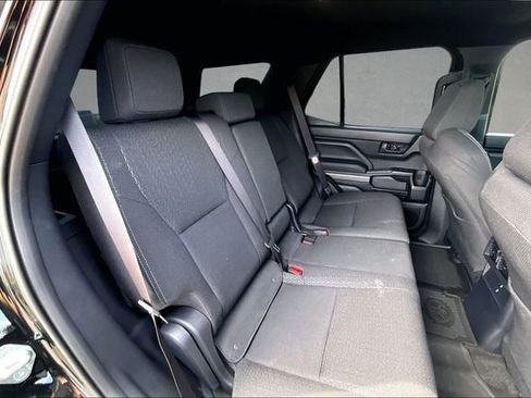 Used 2025 Toyota 4Runner SR5 AWD/4WD image 26