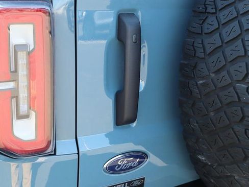 Used 2023 Ford Bronco Wildtrak image 9