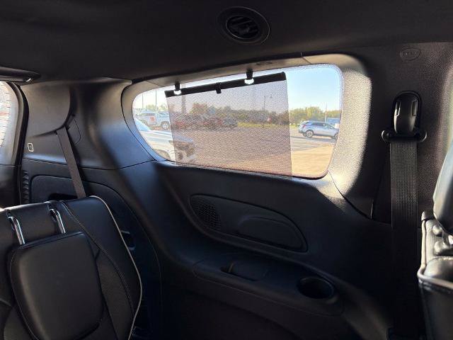 Used 2025 Chrysler Pacifica Limited FWD image 11