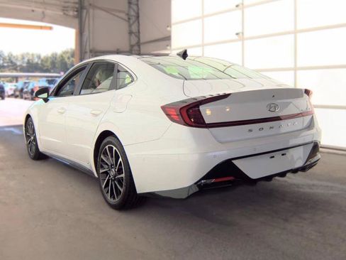 Used 2021 Hyundai Sonata Limited w/ Preferred Accessory Package FWD image 5
