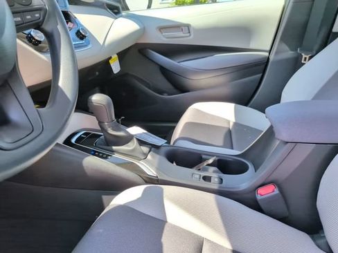 Used 2026 Toyota Corolla LE w/ LE Premium Package FWD image 23