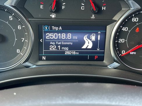 Used 2024 GMC Terrain SLE FWD image 24