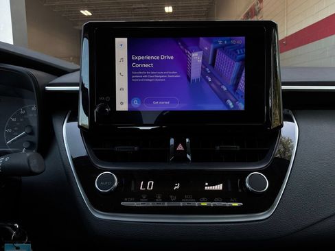Used 2025 Toyota Corolla LE FWD image 27