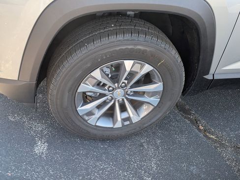 New 2026 Chevrolet Equinox LT w/ Convenience Package II image 16