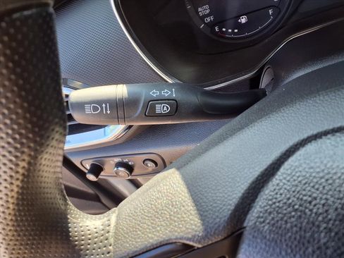 Used 2023 Chevrolet TrailBlazer LT w/ Convenience Package image 11