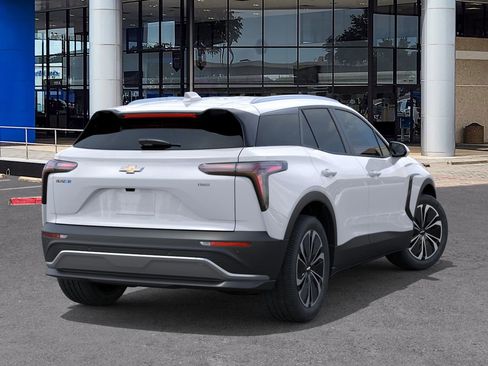 New 2026 Chevrolet Blazer EV LT image 4