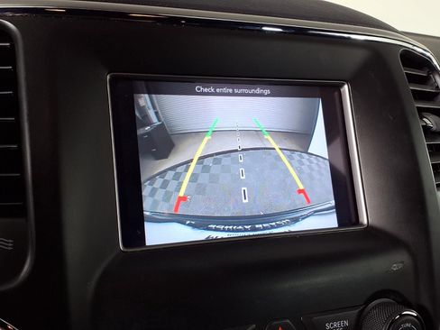 Used 2018 Jeep Grand Cherokee Laredo RWD image 17