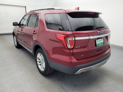 Used 2017 Ford Explorer XLT w/ Equipment Group 201A FWD image 5