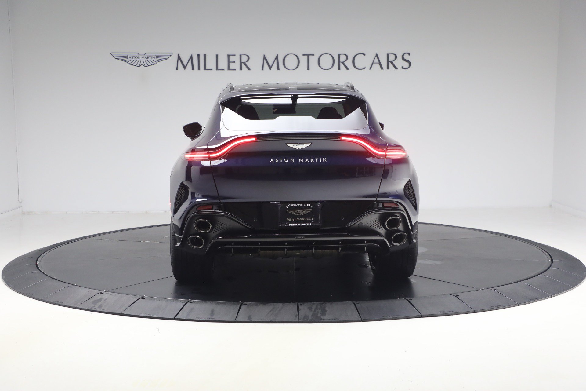 Used 2026 Aston Martin DBX S AWD/4WD image 5