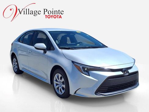 Used 2026 Toyota Corolla LE FWD image 7