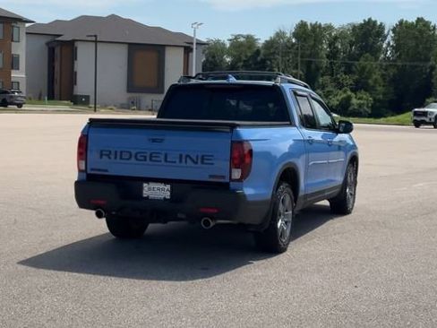Used 2025 Honda Ridgeline TrailSport image 8