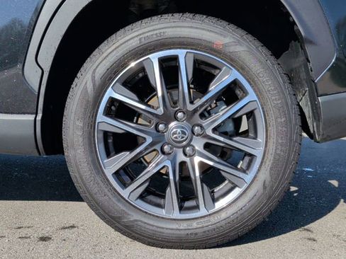 Certified 2026 Toyota Corolla Cross XLE image 9