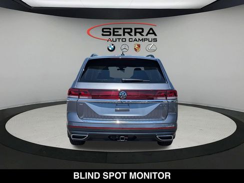 Used 2025 Volkswagen Atlas SE AWD/4WD image 12