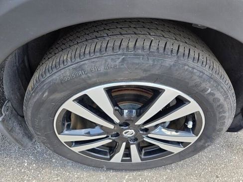 Used 2018 Nissan Kicks SR FWD image 24