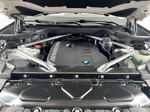 Used 2026 BMW X5 xDrive40i w/ Parking Assistance Package image 22