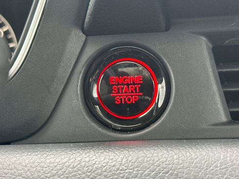 Certified 2024 Honda Pilot Touring image 24