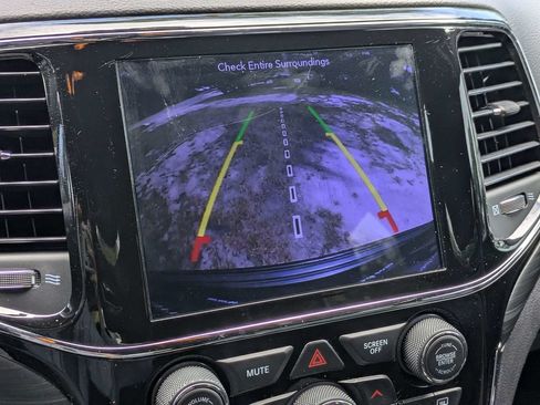 Used 2019 Jeep Grand Cherokee Altitude RWD image 21