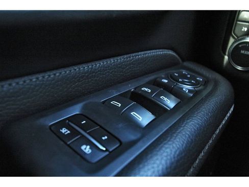 Used 2021 GMC Yukon Denali w/ Denali Premium Package image 20