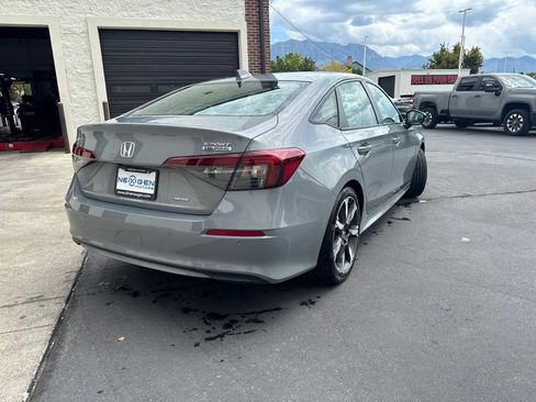 Used 2025 Honda Civic Sport image 8
