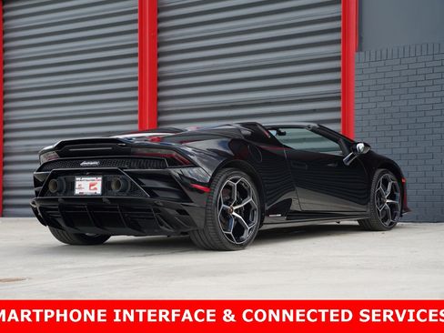 Used 2020 Lamborghini Huracan EVO image 4