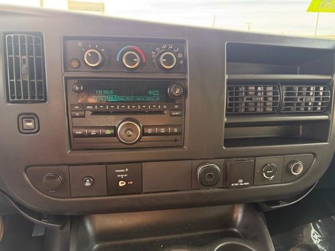Used 2017 Chevrolet Express 3500 LS RWD image 26