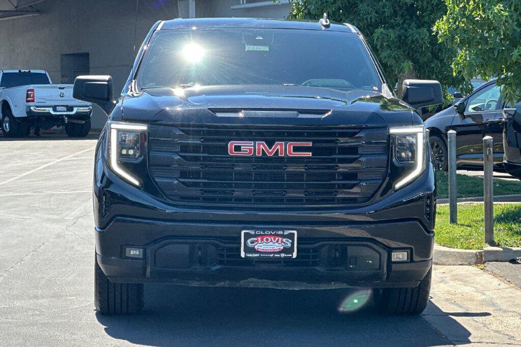 Used 2023 GMC Sierra 1500 Elevation AWD/4WD image 9