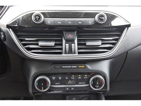 Used 2022 Ford Escape SE w/ SE Sport Appearance Package FWD image 27