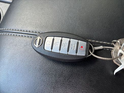 Used 2025 Nissan Altima 2.5 SV FWD image 35
